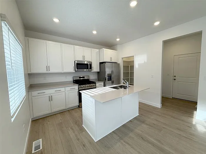 1514 W Bright Eyes Ln — Photo 8