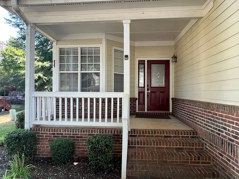 7706 Astoria Pl — Photo 2