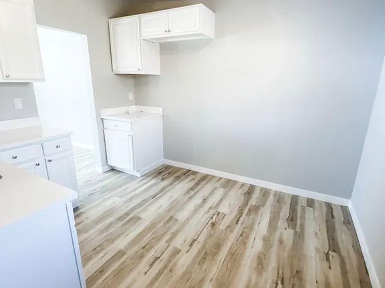 586 S Stuart St #584 — Photo 3