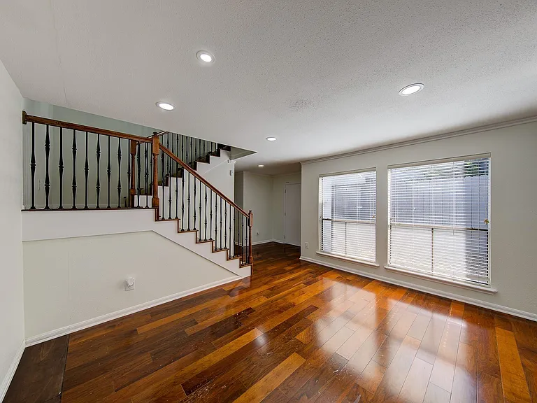 1914 Augusta Dr #25 — Photo 9