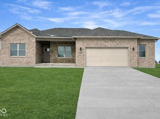 1130 Constitution Dr, Edinburgh, IN 46124