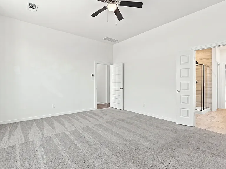 2408 Doncaster Dr — Photo 16
