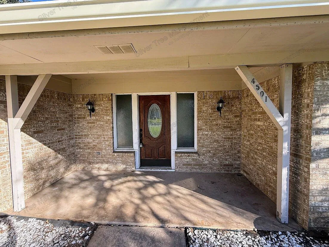 4 bed, 3.0 bath, 2321 sqft, $2,695 — Photo 3