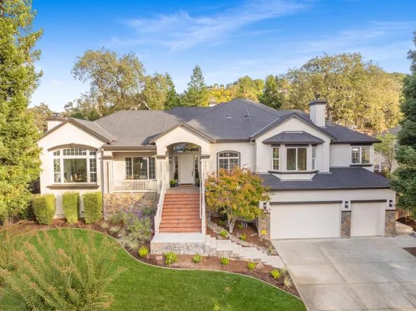 2360 Sunflower Cir, Gilroy, CA 95020