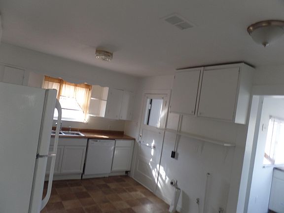 5th image of 707 Sunny Ln