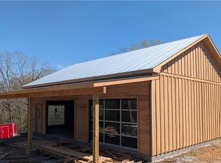 8412 Cottonwood Rd, Harrison, AR 72601