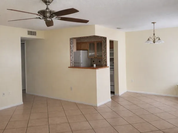 350 79th Ave N, Saint Petersburg, FL 33702