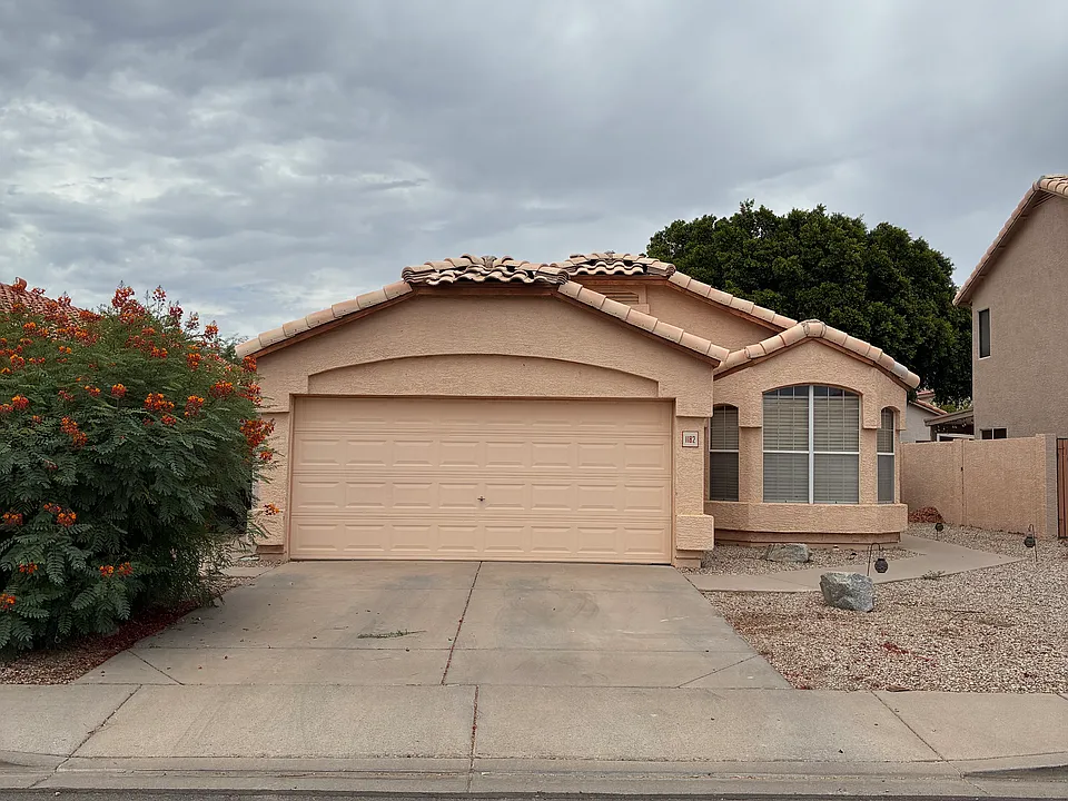 1182 W Sparrow Dr