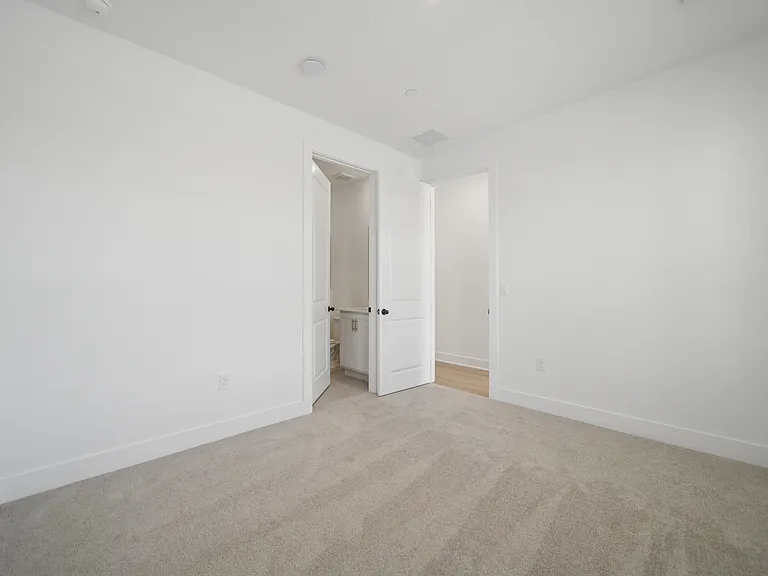 15219 Hamlin Park Dr #15219 — Photo 27