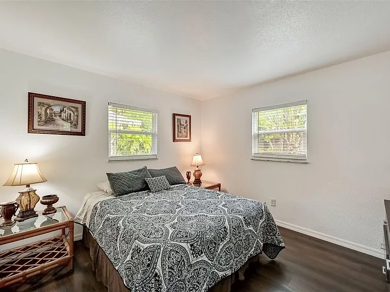 618 S Osprey Ave — Photo 16