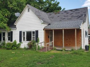 321 S 16th St, Herrin, IL 62948