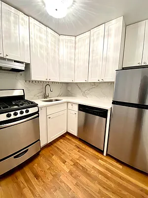 Rented by City Connections Realty | media 9