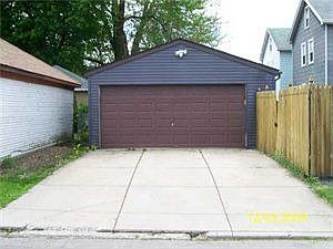 5th image of 1049 Tifft St