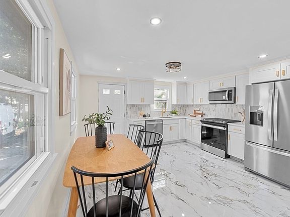 2nd image of 70 Parker St
