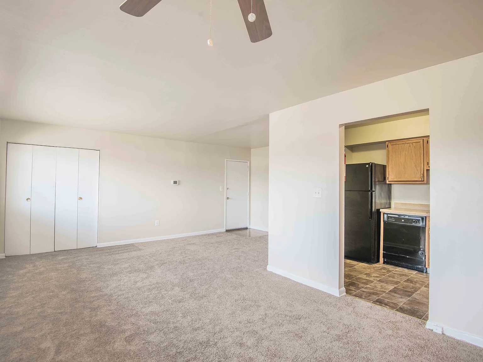 Greenlyn Apartments — Photo 3