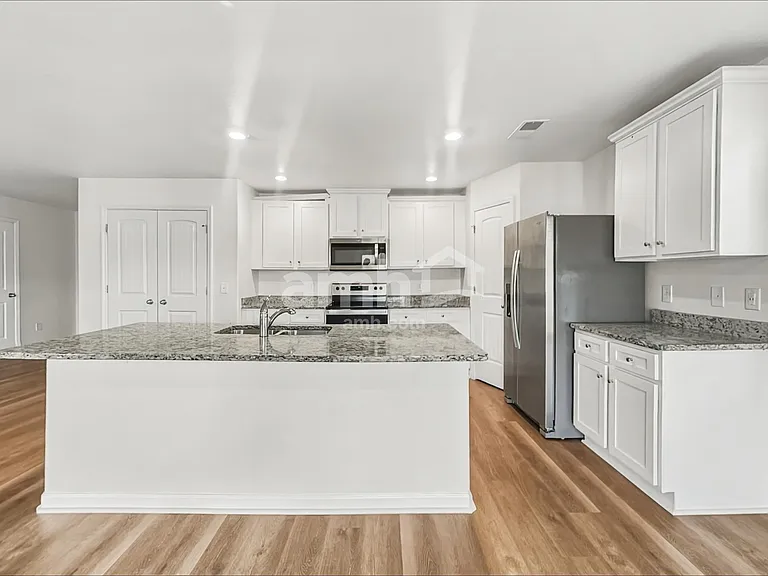6038 Mason Tucker Dr — Photo 4