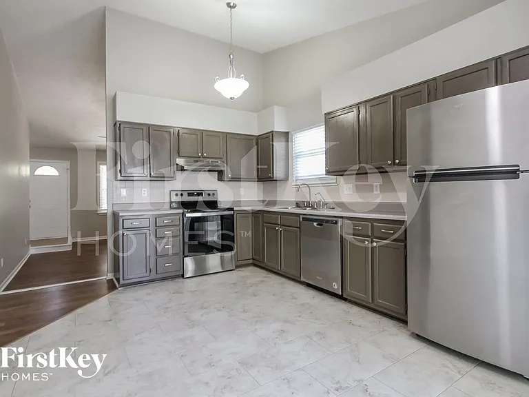 6919 Bannock Ct — Photo 6