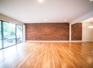 3726 Locust St APT 7, Kansas City, MO 64109