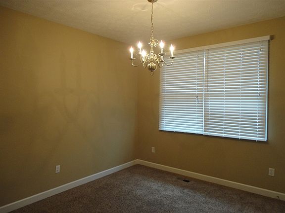 4th image of 104 Millwood Village Dr