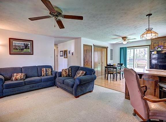 5th image of 8288 Fieldshire Dr