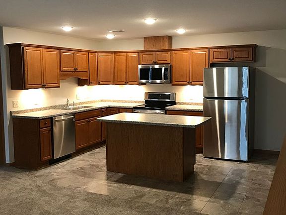 2nd image of 1958 Cypress Ct NE #8
