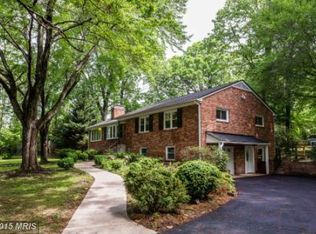 2801 Maple Ln, Fairfax, VA 22031