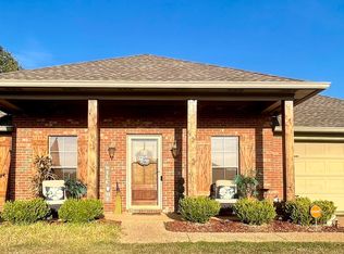 523 Roxbury Pl, Florence, MS 39073