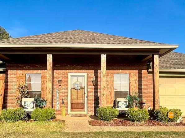 523 Roxbury Pl, Florence, MS 39073