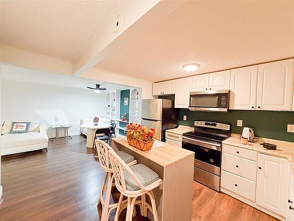 3rd image of 4219 E MICHIGAN STREET #4219