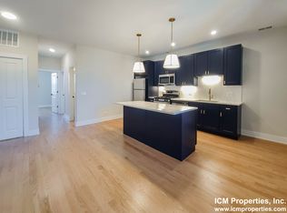 2043 W Montrose Ave #2F, Chicago, IL 60618