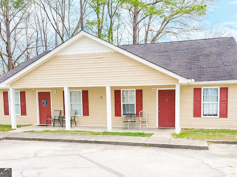 191 Harvell Dr #J1 — Photo 1