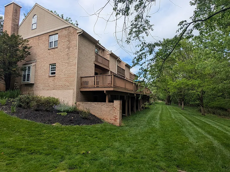 16 Rampart Dr #16 — Photo 83