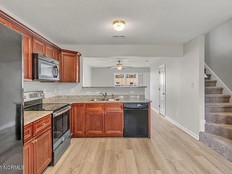 117 Cornerstone Dr — Photo 9