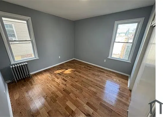 25 Underwood St — Photo 2