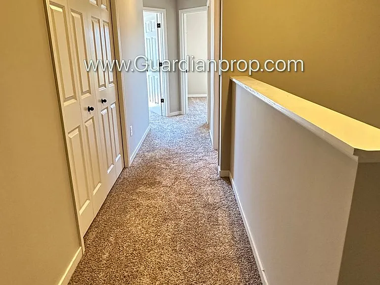 11946 Emery Village Dr N — Photo 12