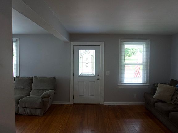 4th image of 362 S Main St