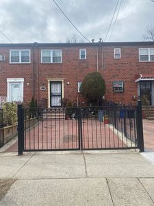 548 Essex St, Brooklyn, NY, 11208
