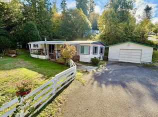 1938 Maryland Ave, Myrtle Pt, OR 97458