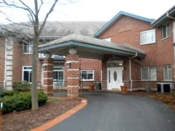 18125 W Wisconsin Ave, Brookfield, WI 53045