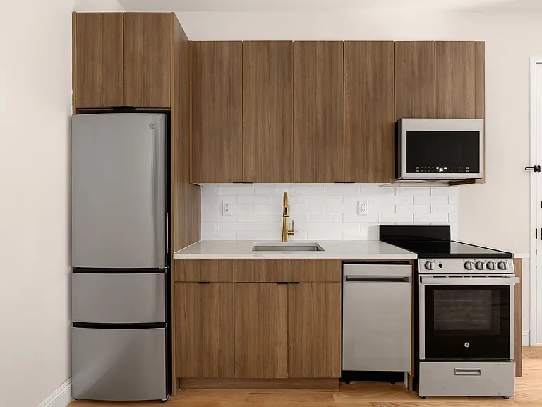 1277 Madison St #1 — Photo 2