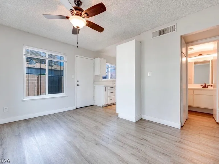 3361 Civic Center Dr #H — Photo 9