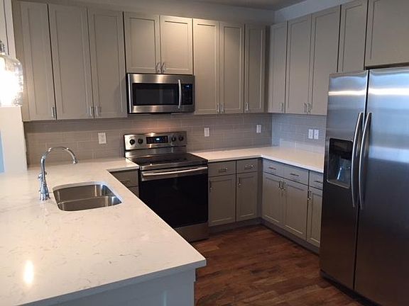 2 Bedroom with breakfast bar kitchen 
