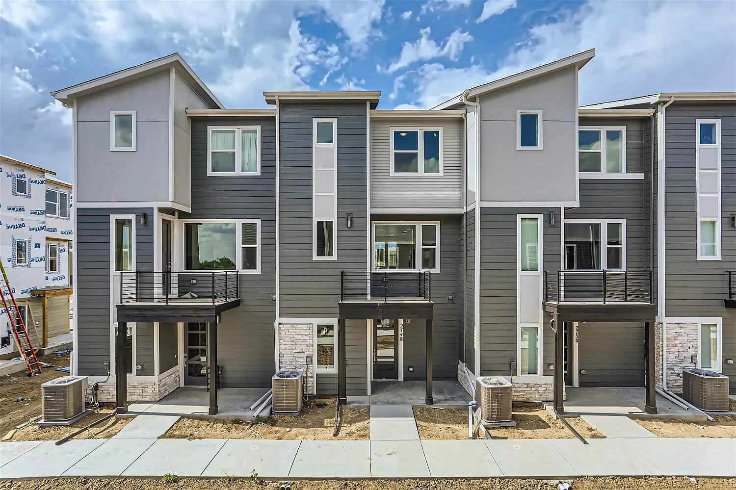 2 bed, 1570 sqft, $2,800 — Photo 1
