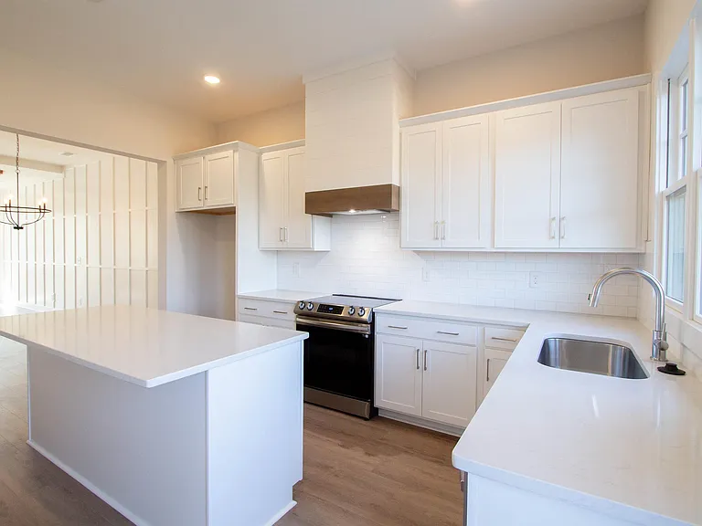 1188 Windsor Dr — Photo 5