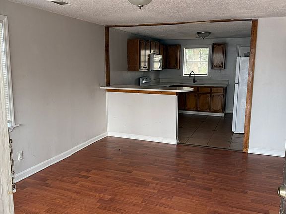 5th image of 2100 Patch St