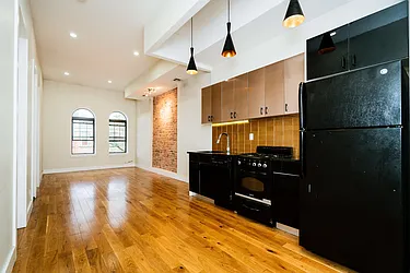 Rented by SCOUTBK.COM