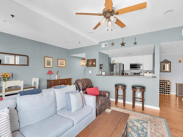 920 Jefferson St #604 — Photo 3
