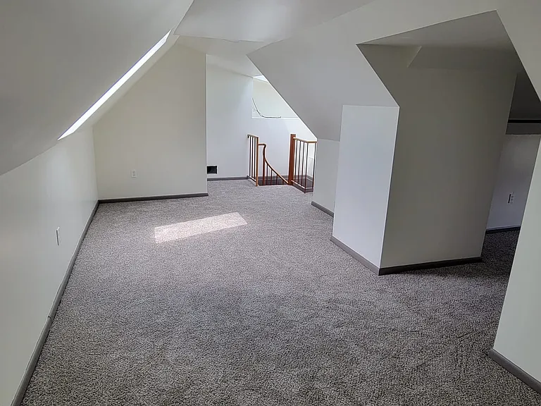 347 Locust Ave #B — Photo 7