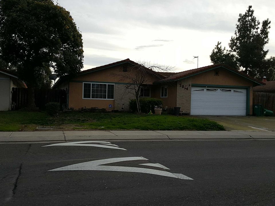 1st image of 1014 Castle Oaks Dr