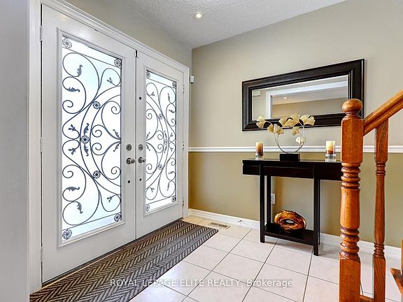 5th image of 1094 Hepburn Rd